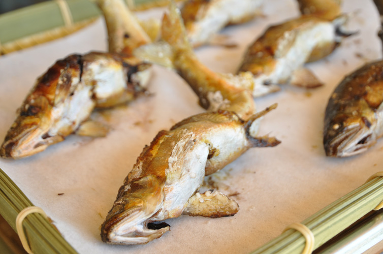 香り漂う鮎の塩焼き