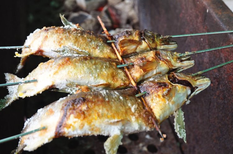 こだわりの炭火焼き