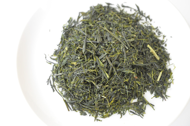 荒茶はまさに茶畑から収穫したお茶